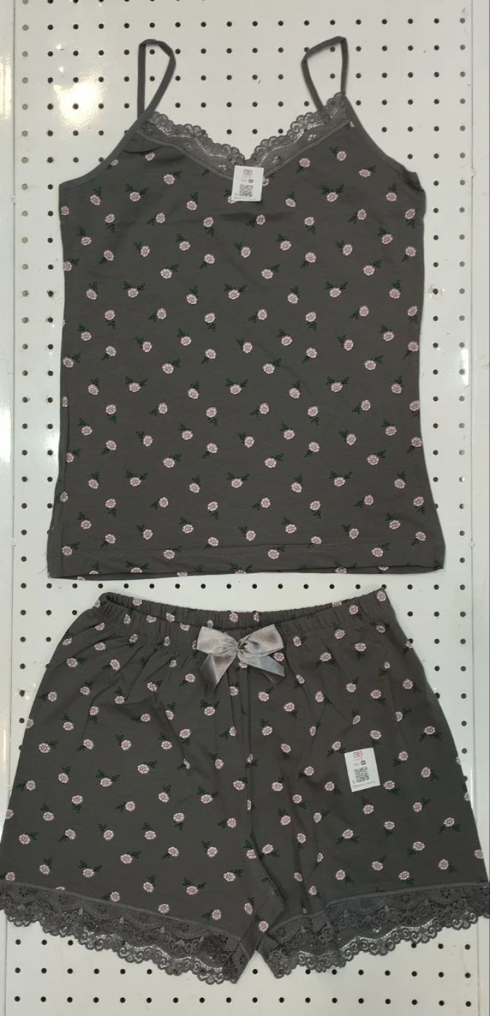 ست تاپ و شورتک طرح دار - رنگ مشکی - گل گلی - سایز ایکس لارژ