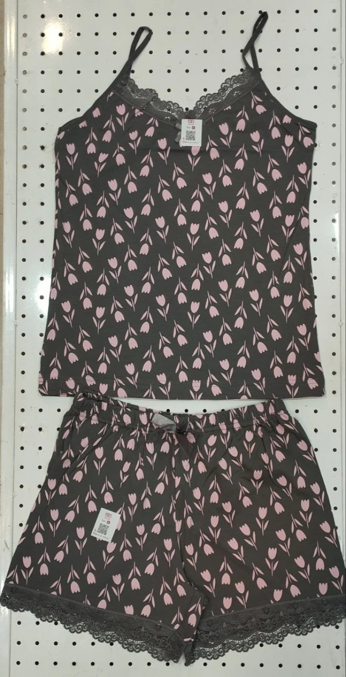 ست تاپ و شورتک طرح دار - رنگ مشکی - طرح گل صورتی - سایز ایکس لارژ